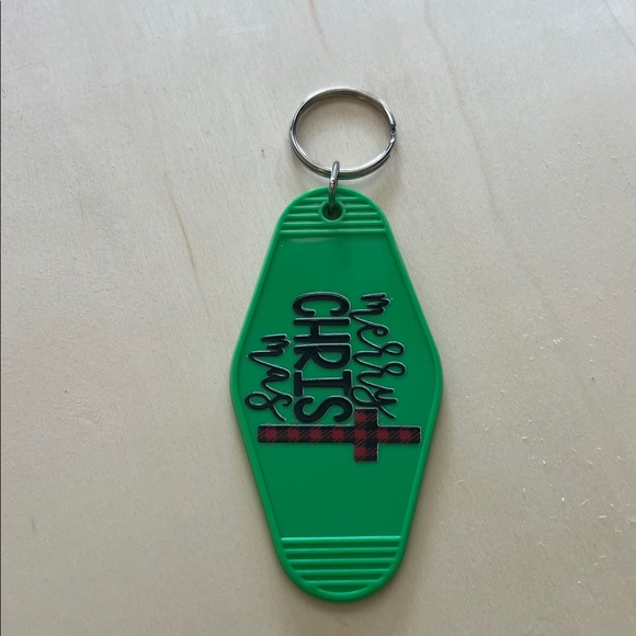 Handmade Accessories - Merry Christmas” Buffalo Plaid Cross Key Tag – Green Retro Motel Style